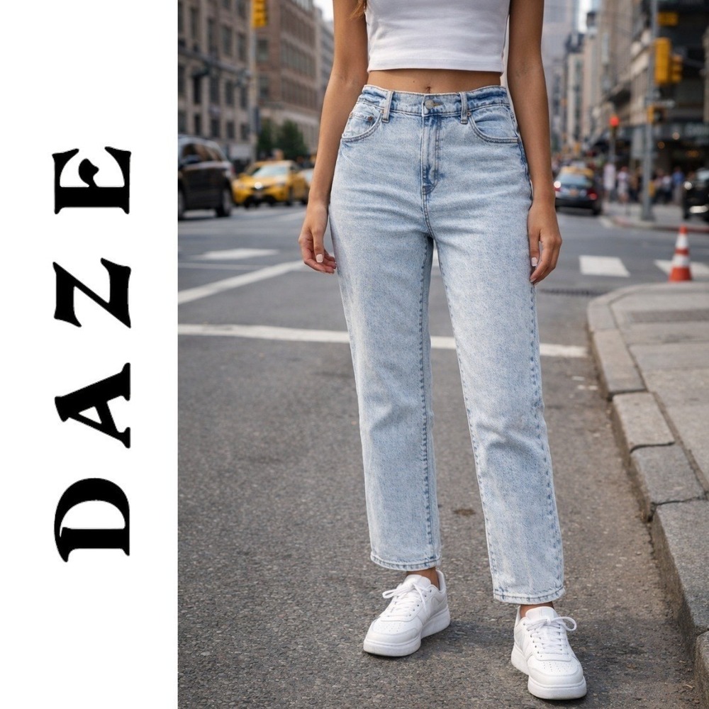 Daze Denim, High‎ Rise Straight Leg Jeans Light Acid Wash Blue Size 31